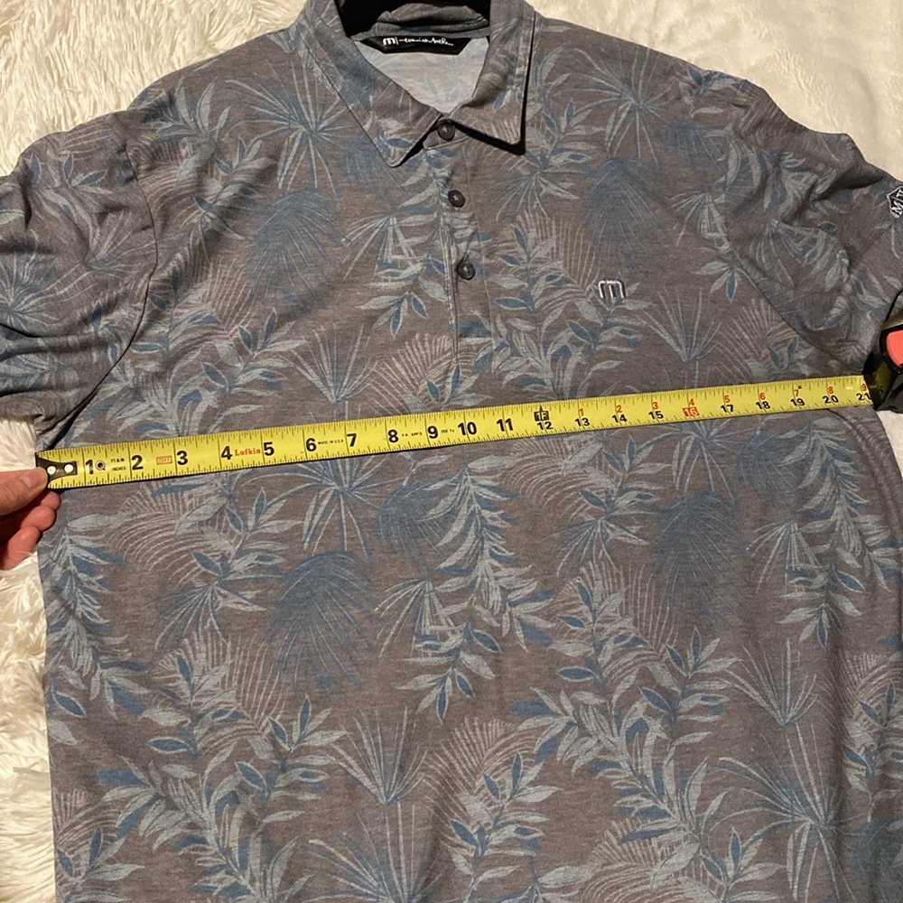 Mens Travis Mathew logo’d golf shirt, size Large. Subtle palm print. - Picture 6 of 7